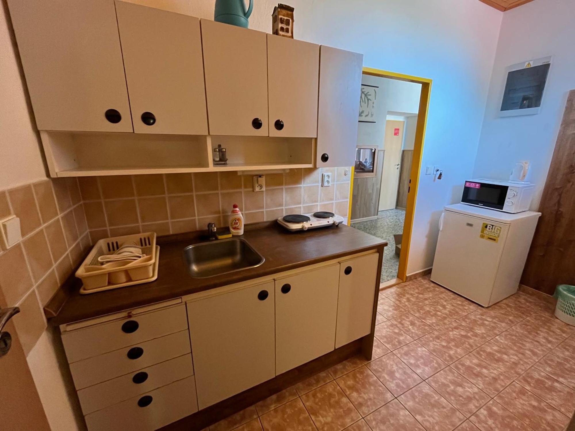 Apartmanovy Dum Obecna Skola Svetlik エクステリア 写真